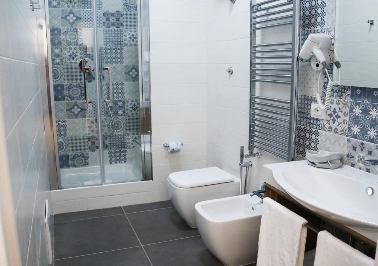 Residenza La Reggia Bed & Breakfast Caserta Bagian luar foto