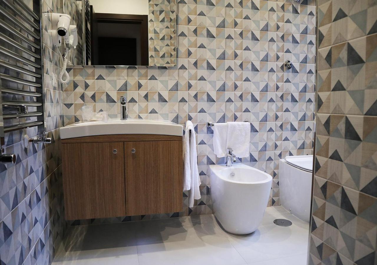 Residenza La Reggia Bed & Breakfast Caserta Bagian luar foto