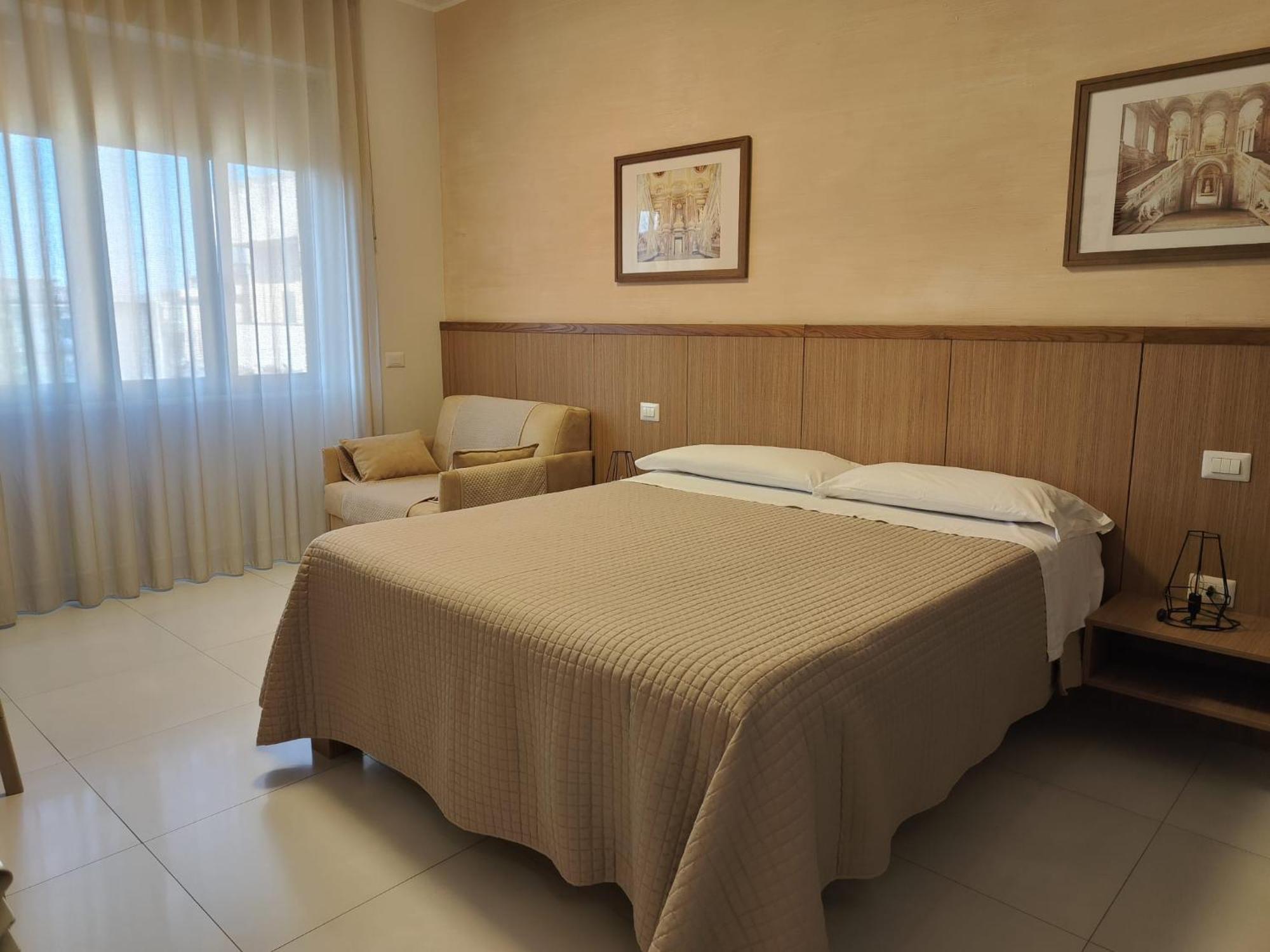 Residenza La Reggia Bed & Breakfast Caserta Bagian luar foto
